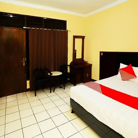 Oyo 93136 Hotel Santo Djaya 2 Bogor Kültér fotó