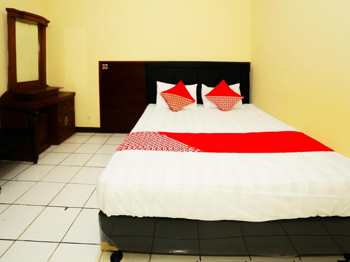 Oyo 93136 Hotel Santo Djaya 2 Bogor Kültér fotó