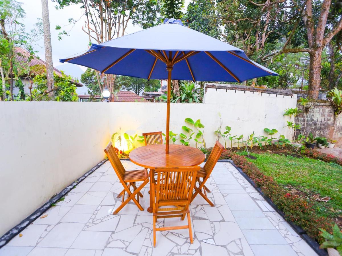 Oyo 93136 Hotel Santo Djaya 2 Bogor Kültér fotó