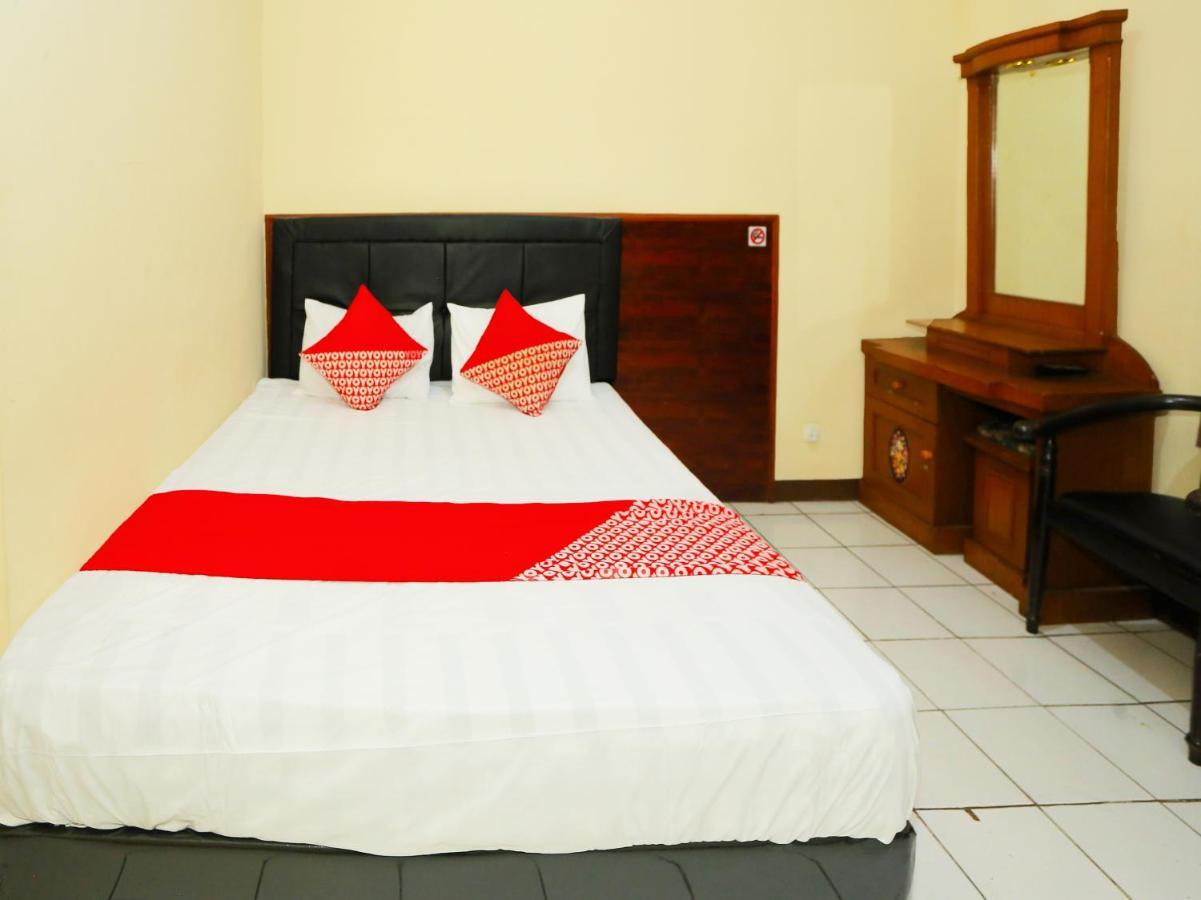 Oyo 93136 Hotel Santo Djaya 2 Bogor Kültér fotó