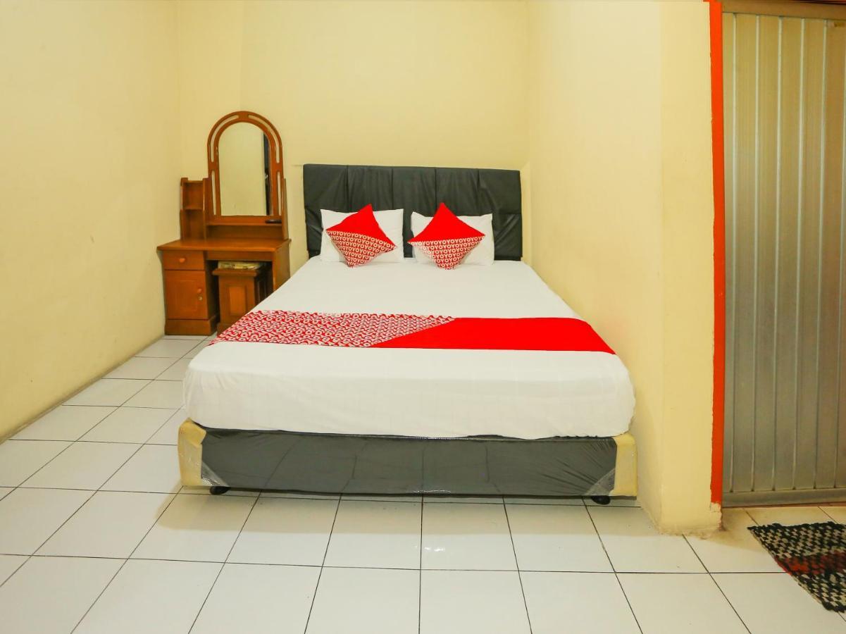 Oyo 93136 Hotel Santo Djaya 2 Bogor Kültér fotó