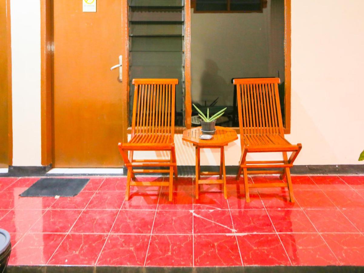 Oyo 93136 Hotel Santo Djaya 2 Bogor Kültér fotó