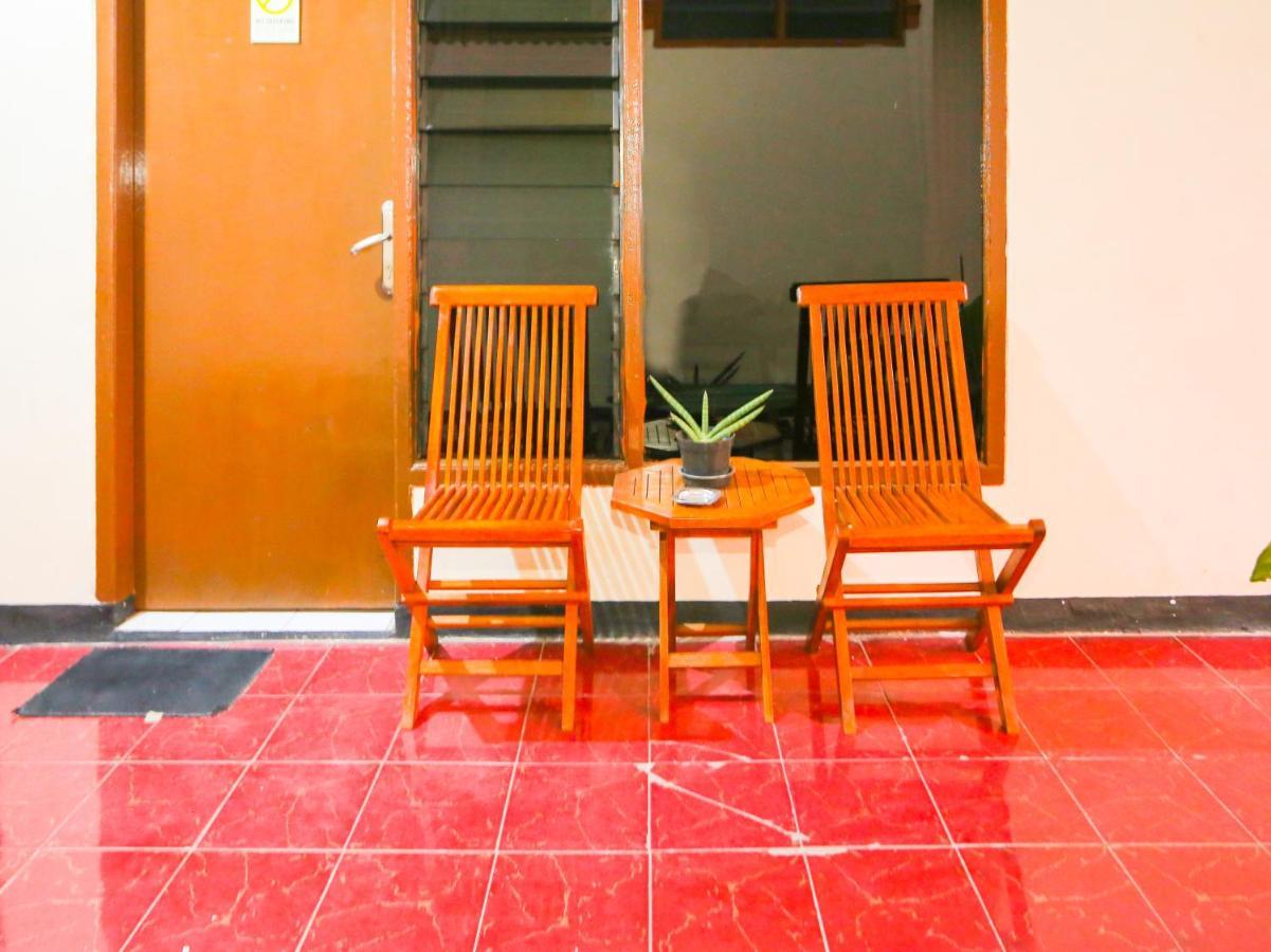 Oyo 93136 Hotel Santo Djaya 2 Bogor Kültér fotó