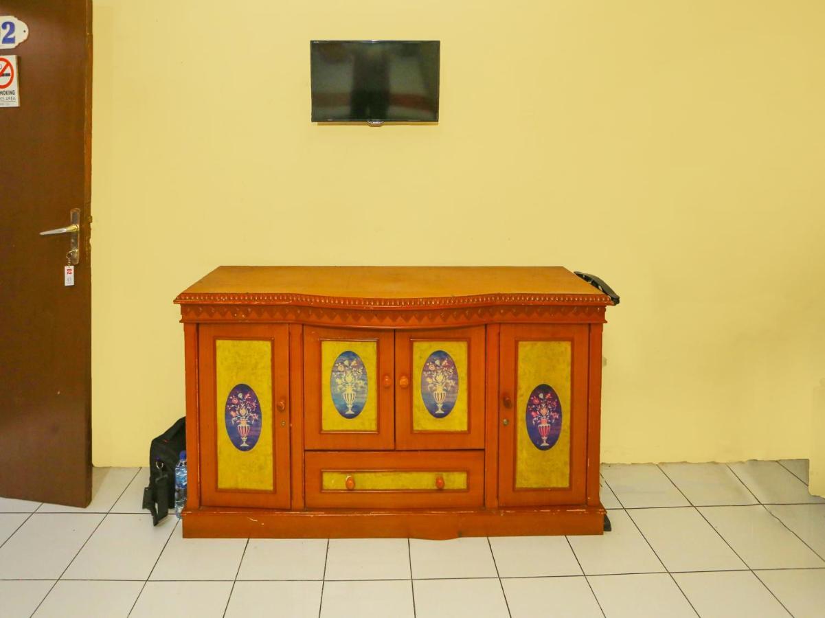 Oyo 93136 Hotel Santo Djaya 2 Bogor Kültér fotó